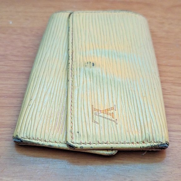 Louis Vuitton Epi Key Holder/Wallet #1664*** - Picture 4 of 8